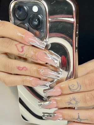 Silver Chrome Wet Look Drip Nails